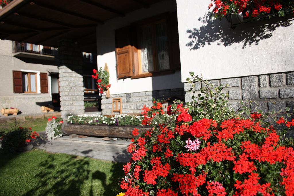 Chalet Stelvio Bormio Exterior photo